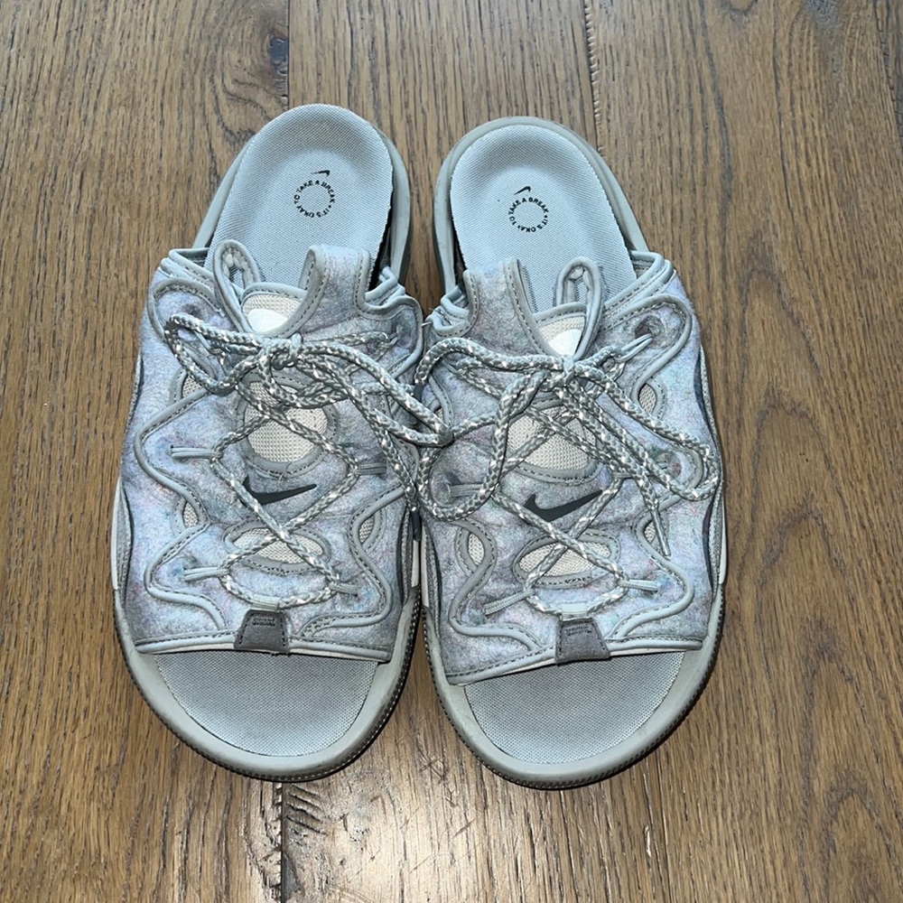 Nike slides
